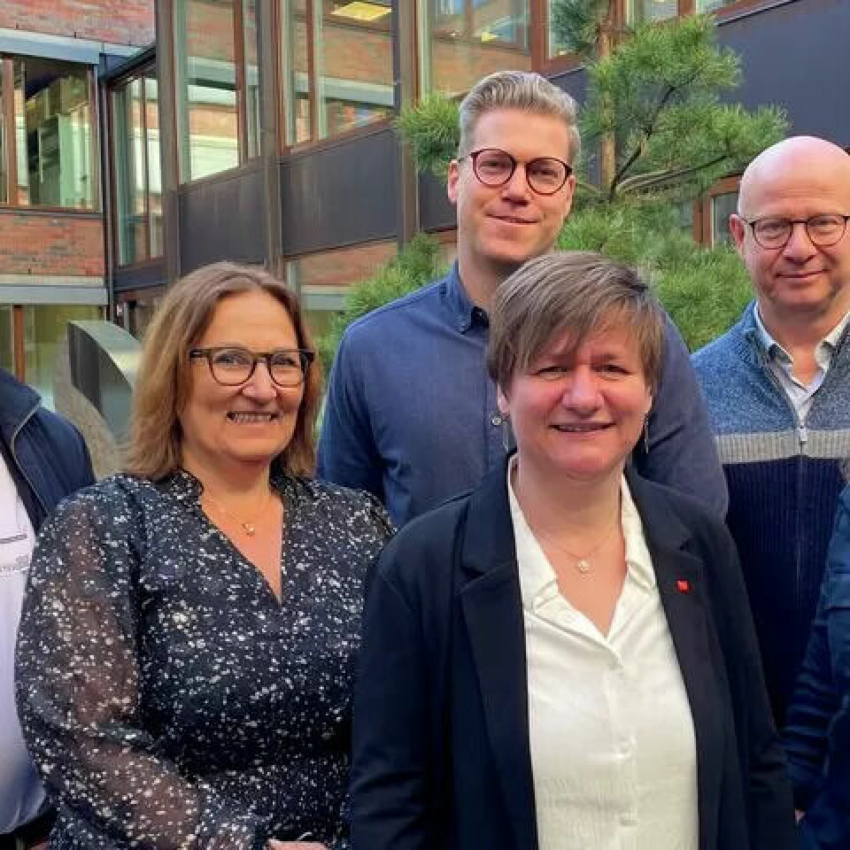 FORNØYDE: Fagforbundets forhandlingsdelegasjon f.v: Odd Haldgeir Larsen, Jacqueline Hopkinson, Kai Nygård, Helene Harsvik Skeibrok, Ambjørn Bjørnson og Nora Hagen. FORNØYDE: Fagforbundets forhandlingsdelegasjon f.v: Odd Haldgeir Larsen, Jacqueline Hopkinson, Kai Nygård, Helene Harsvik Skeibrok, Ambjørn Bjørnson og Nora Hagen.