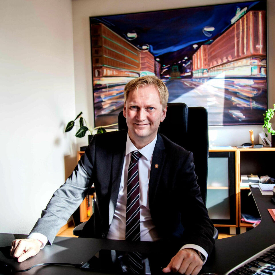 UT: Byrådsleder Harald Schjelderup vil ha private ut, og dekke opp for vikarer med fast ansatte. UT: Byrådsleder Harald Schjelderup vil ha private ut, og dekke opp for vikarer med fast ansatte.