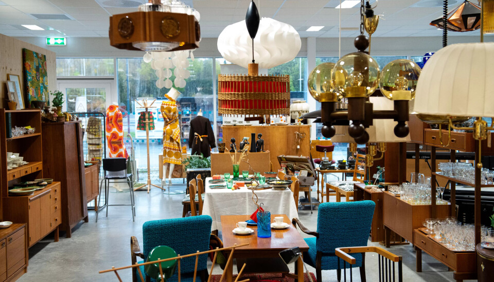 INNKJØRING: Det har tatt tid for de ansatte å skjønne hvilke gjenstander som har verdi på bruktmarkedet. Her fra butikken Gåretro, som satser på 60- og 70-tallet. INNKJØRING: Det har tatt tid for de ansatte å skjønne hvilke gjenstander som har verdi på bruktmarkedet. Her fra butikken Gåretro, som satser på 60- og 70-tallet.