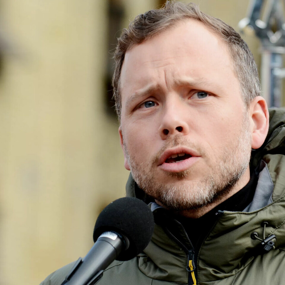 – Det er uhørt at pensjonistene nok en gang mister kjøpekraft, mener SV-leder Audun Lysbakken. – Det er uhørt at pensjonistene nok en gang mister kjøpekraft, mener SV-leder Audun Lysbakken.
