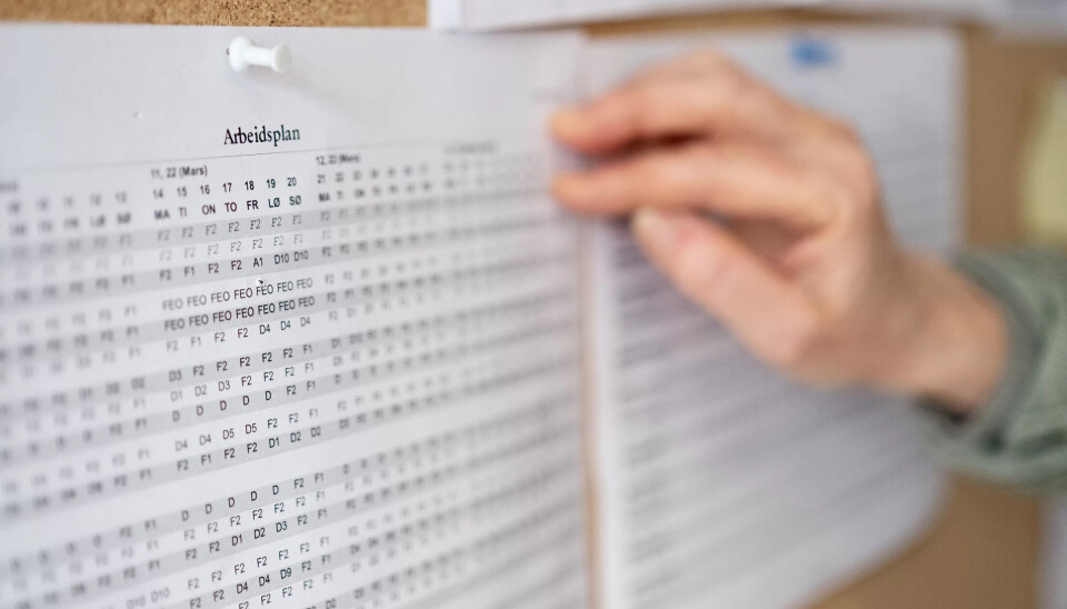 Arbeidsretten er enig med Fagforbundet og LO i at arbeidsgiver ikke kan innføre en medleverturnus med flere arbeidstimer enn det som er definert i tariffavtalen før det er etablert en særavtale med de ansatte. Arbeidsretten er enig med Fagforbundet og LO i at arbeidsgiver ikke kan innføre en medleverturnus med flere arbeidstimer enn det som er definert i tariffavtalen før det er etablert en særavtale med de ansatte.