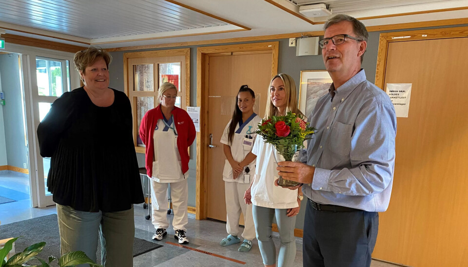 Eldrebyråd Robert Steen (Ap) besøkte Lillohjemmet på Grefsen i Oslo der institusjonsleder Teresa Dentoni (f.v.), tillitsvalgt i Fagforbundet Linda Saraby, tillitsvalgt i Norsk Sykepleierforbund Maria Vanessa Sletmo og avdelingssykepleier Camilla Sundsby fortalte om hvordan det er å jobbe under koronapandemien. Eldrebyråd Robert Steen (Ap) besøkte Lillohjemmet på Grefsen i Oslo der institusjonsleder Teresa Dentoni (f.v.), tillitsvalgt i Fagforbundet Linda Saraby, tillitsvalgt i Norsk Sykepleierforbund Maria Vanessa Sletmo og avdelingssykepleier Camilla Sundsby fortalte om hvordan det er å jobbe under koronapandemien.