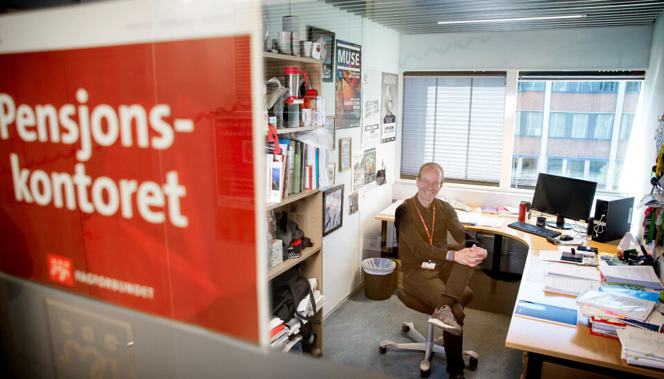 SENTRALEN: Mye pensjon, men også mye musikk på kontoret i Fagforbundet. SENTRALEN: Mye pensjon, men også mye musikk på kontoret i Fagforbundet.