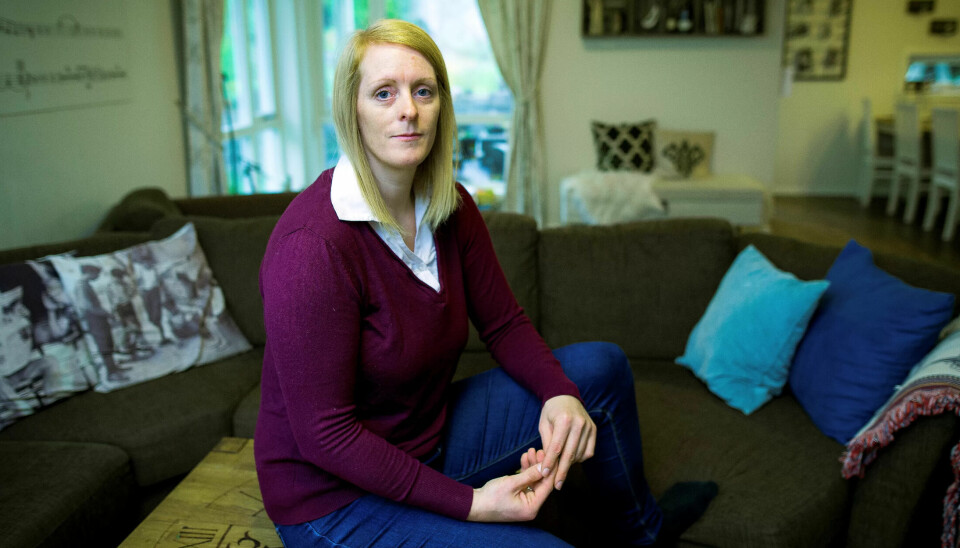 HAR FÅTT LIVET TILBAKE: – Da jeg begynte på denne medisinen, fikk jeg et nytt liv. Jeg gikk fra å prøve å overleve hverdagen til å kose meg og glede meg over den, sier MS-syke Tove Wabakken Berg. Hittil har hun fått den dekket av det offentlige. Fra 1. januar neste år må hun trolig betale for den selv hvis regjeringen holder fast ved sitt forslag om å fjerne en støtteordning hun omfattes av. HAR FÅTT LIVET TILBAKE: – Da jeg begynte på denne medisinen, fikk jeg et nytt liv. Jeg gikk fra å prøve å overleve hverdagen til å kose meg og glede meg over den, sier MS-syke Tove Wabakken Berg. Hittil har hun fått den dekket av det offentlige. Fra 1. januar neste år må hun trolig betale for den selv hvis regjeringen holder fast ved sitt forslag om å fjerne en støtteordning hun omfattes av.