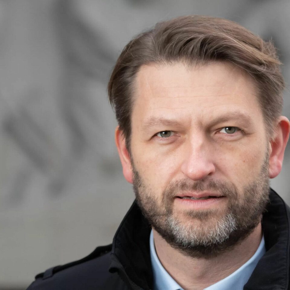 HODET I SANDEN: Høyres byrådslederkandidat i Oslo, Eirik Lae Solberg, mener byrådet i Oslo velger å stikke hodet i sanden. HODET I SANDEN: Høyres byrådslederkandidat i Oslo, Eirik Lae Solberg, mener byrådet i Oslo velger å stikke hodet i sanden.