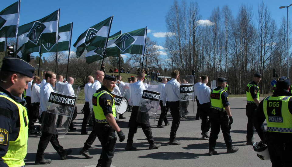 MARSJ: Her marsjerer representanter for Den nordiske motstandsbevegelsen i Sverige. MARSJ: Her marsjerer representanter for Den nordiske motstandsbevegelsen i Sverige.