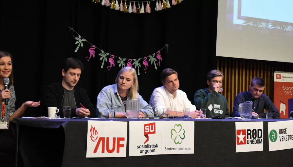 DEBATT: Valgkampen var en del av programmet under festivalen og søndag formiddag holdt de debatt med ungdomspartiene. DEBATT: Valgkampen var en del av programmet under festivalen og søndag formiddag holdt de debatt med ungdomspartiene.