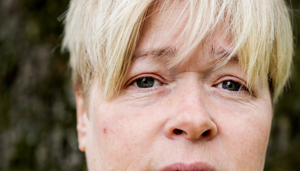TUNGE LØFT: Inger-Lill Kjøniksen byttet fra et fysisk krevende yrke til et annet, og ble tilbudt deltidsstilling. Til slutt sa kroppen stopp. TUNGE LØFT: Inger-Lill Kjøniksen byttet fra et fysisk krevende yrke til et annet, og ble tilbudt deltidsstilling. Til slutt sa kroppen stopp.