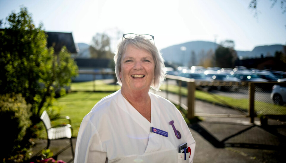 Glad varsler: Du kan stemme fram hjelpepleier Anna Krogstad til prisen Årets modigste. Glad varsler: Du kan stemme fram hjelpepleier Anna Krogstad til prisen Årets modigste.
