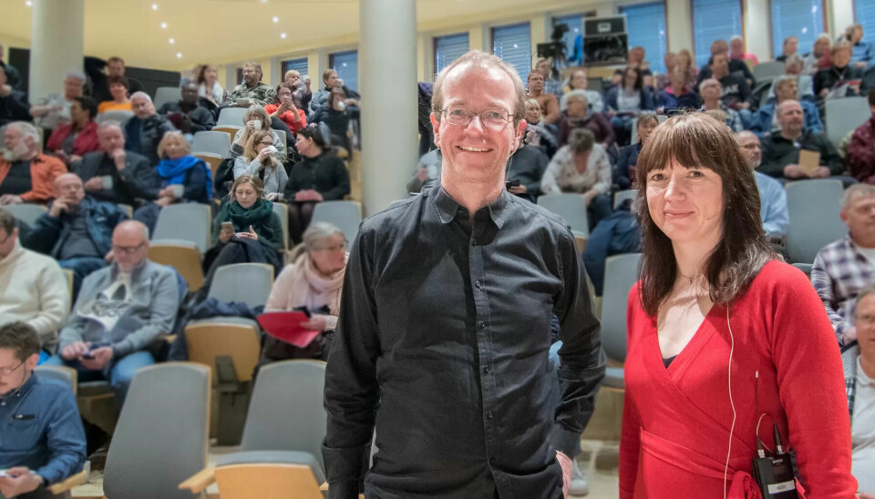JA ELLER NEI: Både Steinar Fuglevaag og Ingerid Marie Utvik understreker at det bare finnes to alternativer når det gjelder den offentlige tjenestepensjonen: Enten å innføre den nye ordningen som er avtalt eller å beholde dagens ordning. JA ELLER NEI: Både Steinar Fuglevaag og Ingerid Marie Utvik understreker at det bare finnes to alternativer når det gjelder den offentlige tjenestepensjonen: Enten å innføre den nye ordningen som er avtalt eller å beholde dagens ordning.