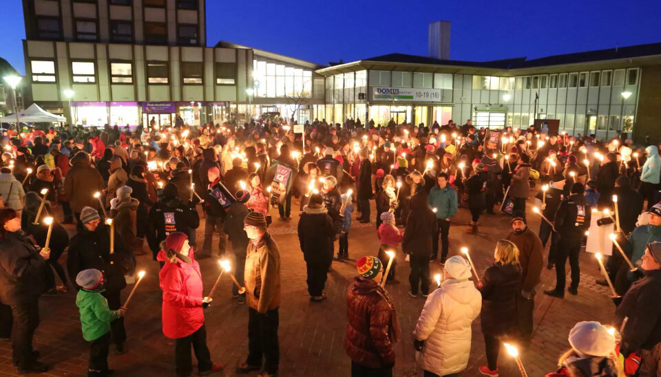 REAGERTE: Verdalingene viste vei i forrige uke, med fakkeltog mot overfallet på sambygdingen Jacob Kuteh. Saken skapte engasjement i hele landet. REAGERTE: Verdalingene viste vei i forrige uke, med fakkeltog mot overfallet på sambygdingen Jacob Kuteh. Saken skapte engasjement i hele landet.