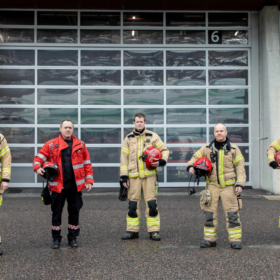 TV-KJENDISER: Noen av de framtidige kjendisene ved Bergen brannvesen: Leif Gjesdahl, Terje Madsen, John Magnus Birkeland, Rene Eriksen, Glenn Lauvik, Lars GŠrtner og Kjetil Landsvik. TV-KJENDISER: Noen av de framtidige kjendisene ved Bergen brannvesen: Leif Gjesdahl, Terje Madsen, John Magnus Birkeland, Rene Eriksen, Glenn Lauvik, Lars GŠrtner og Kjetil Landsvik.