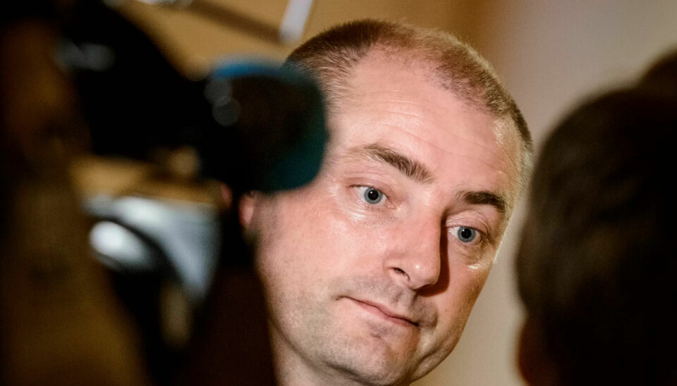Arbeidsminister Robert Eriksson (Frp) mener 600.000 mennesker trenger et springbrett inn i arbeidslivet. Tull, mener både Ap og LO. Arbeidsminister Robert Eriksson (Frp) mener 600.000 mennesker trenger et springbrett inn i arbeidslivet. Tull, mener både Ap og LO.