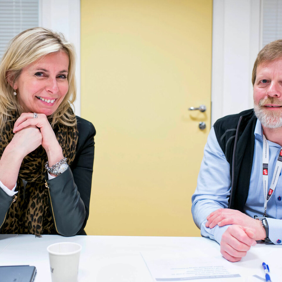 UNIK KUNNSKAP: – Folks erfaringer fra arbeidslivet er ofte umulig å kjøpe på noe arbeidsmarked. Derfor gjelder det å holde på arbeidstakere med viktig kompetanse, mener Anne Hellandsjø og Jan Olav Haugen. UNIK KUNNSKAP: – Folks erfaringer fra arbeidslivet er ofte umulig å kjøpe på noe arbeidsmarked. Derfor gjelder det å holde på arbeidstakere med viktig kompetanse, mener Anne Hellandsjø og Jan Olav Haugen.