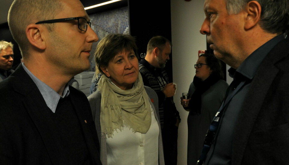 INTENST: Fagforbundets leder Mette Nord, KS forhandlingsleder Per Kristian Sundnes og Unio-leder Steffen Handal. INTENST: Fagforbundets leder Mette Nord, KS forhandlingsleder Per Kristian Sundnes og Unio-leder Steffen Handal.