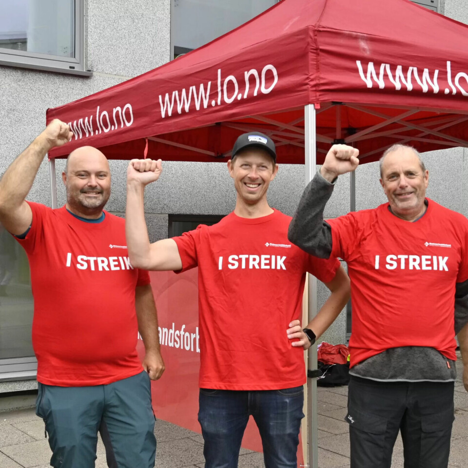 Når lærerne streiker, som her i Bergen, sparer kommunene store summer på lønninger som ikke betales. Bergen har hittil spart nesten 29 millioner kroner, skriver Klassekampen. Når lærerne streiker, som her i Bergen, sparer kommunene store summer på lønninger som ikke betales. Bergen har hittil spart nesten 29 millioner kroner, skriver Klassekampen.