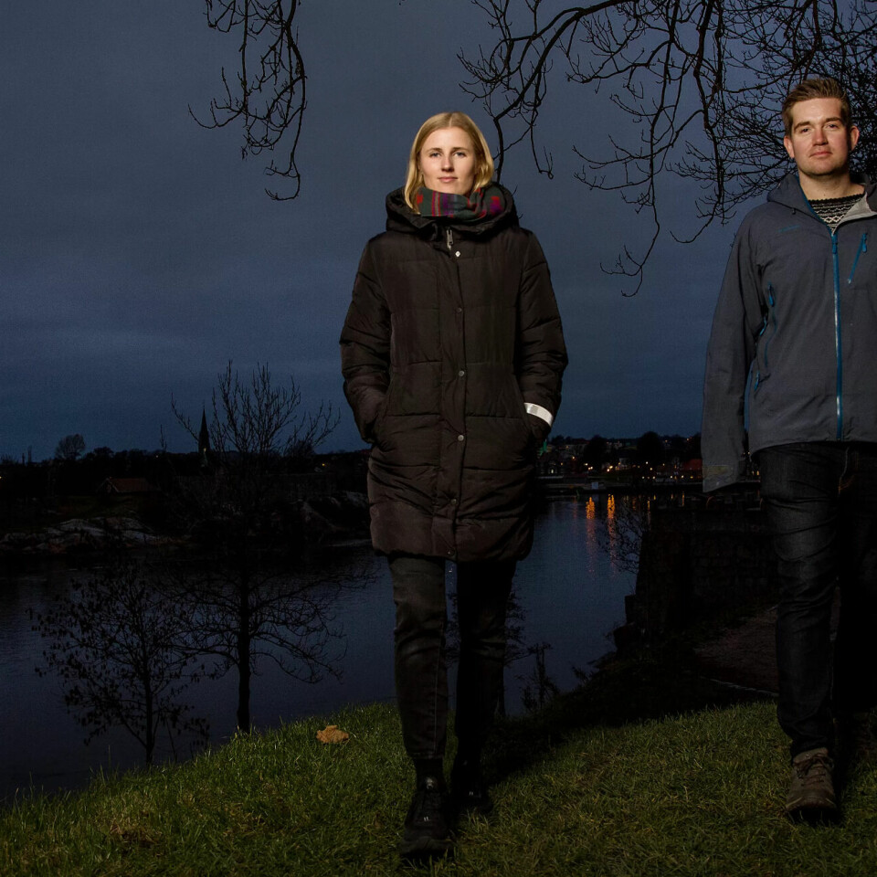 Vernepleier Kathrine Fredriksen og vernepleierstudent Sondre Lindgren er bekymret for hva støy på jobb kan gjøre med hørselen. Vernepleier Kathrine Fredriksen og vernepleierstudent Sondre Lindgren er bekymret for hva støy på jobb kan gjøre med hørselen.
