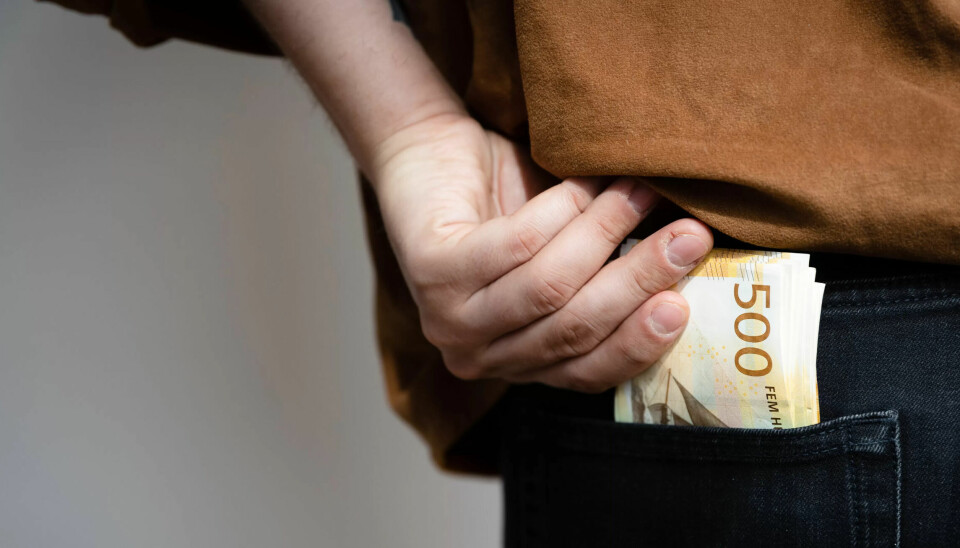 – Det er overraskende at utbetalingene holder seg så høyt, sett i lys av den tiden vi er i, sier økonomisk rådgiver i Simployer, Espen Øren. – Det er overraskende at utbetalingene holder seg så høyt, sett i lys av den tiden vi er i, sier økonomisk rådgiver i Simployer, Espen Øren.