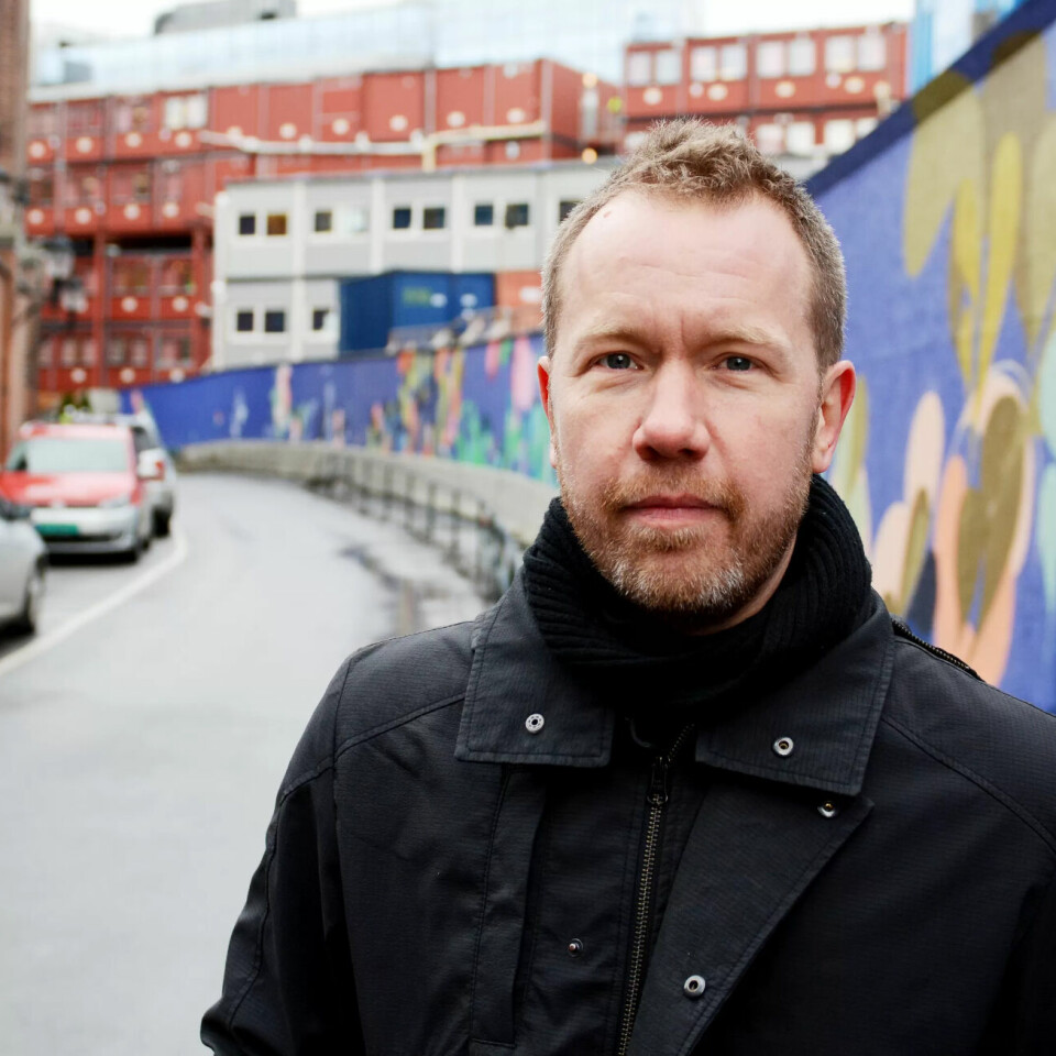 NORMALARBEIDSDAGEN: I år er det hundre år siden åttetimersdagen ble innført. Men LO-rådgiver Jonas Bals ser en rekke trender i arbeidslivet som trusler mot den frie tida. NORMALARBEIDSDAGEN: I år er det hundre år siden åttetimersdagen ble innført. Men LO-rådgiver Jonas Bals ser en rekke trender i arbeidslivet som trusler mot den frie tida.