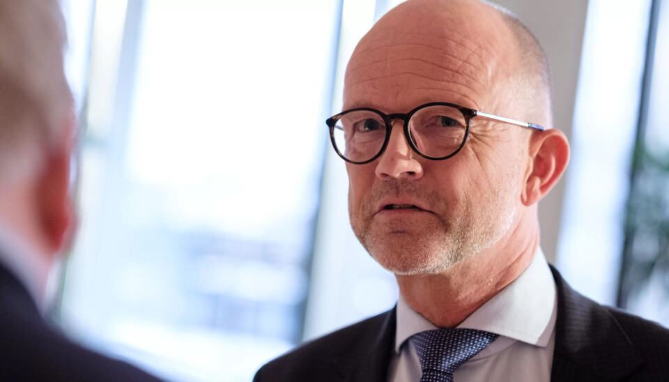 LÆREPENGE: – Det skal være en lærepenge for oss og bedriftene våre at det har en kostnad å øke lederlønninger og bonusutbetalinger, sier administrerende direktør i Næringslivets Hovedorganisasjon Ole Erik Almlid. LÆREPENGE: – Det skal være en lærepenge for oss og bedriftene våre at det har en kostnad å øke lederlønninger og bonusutbetalinger, sier administrerende direktør i Næringslivets Hovedorganisasjon Ole Erik Almlid.