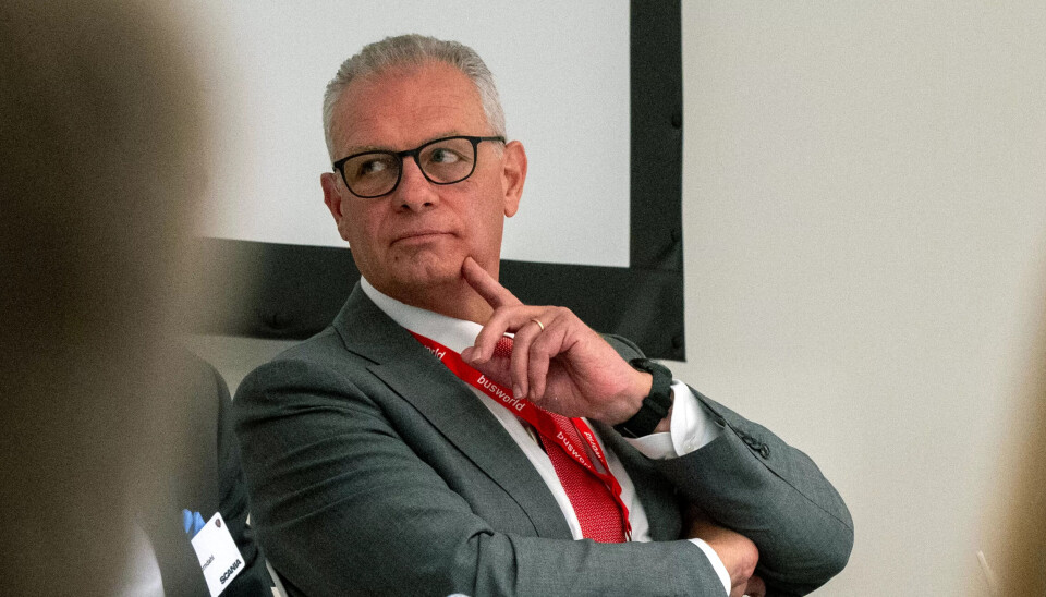 Produktsjef i den belgiske bussprodusenten Van Hool, fortalte at bussprodusentene ikke lager sikrere busser med mindre konkurrentene gjør det, eller det kommer strengere regelverk. Produktsjef i den belgiske bussprodusenten Van Hool, fortalte at bussprodusentene ikke lager sikrere busser med mindre konkurrentene gjør det, eller det kommer strengere regelverk.