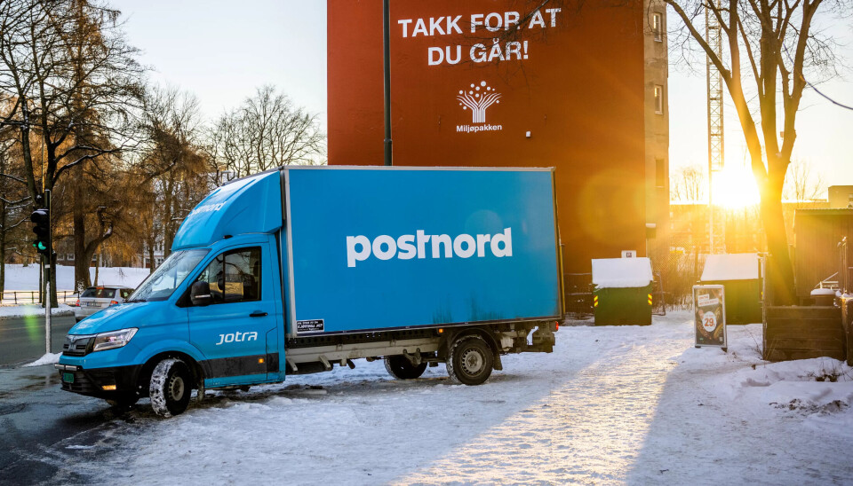 KUTTER: PostNord varsler at de kutter postomdeling av brev fra nyttår i Danmark. Det vil trolig medføre at 1500 bud mister jobben. Virksomheten i Norge skal ikke påvirkes av nedskjæringene. KUTTER: PostNord varsler at de kutter postomdeling av brev fra nyttår i Danmark. Det vil trolig medføre at 1500 bud mister jobben. Virksomheten i Norge skal ikke påvirkes av nedskjæringene.