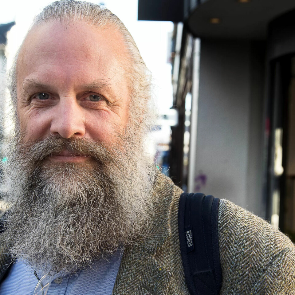 FIKK RETT: Konserntillitsvalgt Svein Øverland advarte tidlig mot risikoen for at sensitiv helsedata kunne komme på avveie hvis sykehusenes IKT-systemer ble flagget ut. Men han ble ikke hørt av ledelsen. Nå har prosjektet blitt stanset på grunn av manglende risikovurdering. FIKK RETT: Konserntillitsvalgt Svein Øverland advarte tidlig mot risikoen for at sensitiv helsedata kunne komme på avveie hvis sykehusenes IKT-systemer ble flagget ut. Men han ble ikke hørt av ledelsen. Nå har prosjektet blitt stanset på grunn av manglende risikovurdering.