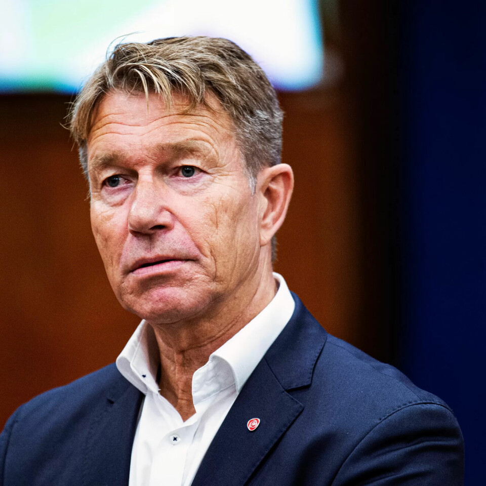 Terje Aasland og regjeringen holder på med en grundig gjennomgang av EUs fjerde energipakke. Terje Aasland og regjeringen holder på med en grundig gjennomgang av EUs fjerde energipakke.