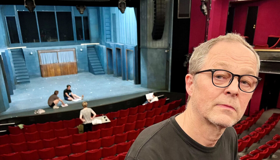 REDD OSS: Tillitsvalgt ved Oslo Nye Teater, Stein Tallerås, ber Oslo kommunes politiske ledelse om hjelp. - Vi er farlig nær konkurs, sier han. REDD OSS: Tillitsvalgt ved Oslo Nye Teater, Stein Tallerås, ber Oslo kommunes politiske ledelse om hjelp. - Vi er farlig nær konkurs, sier han.