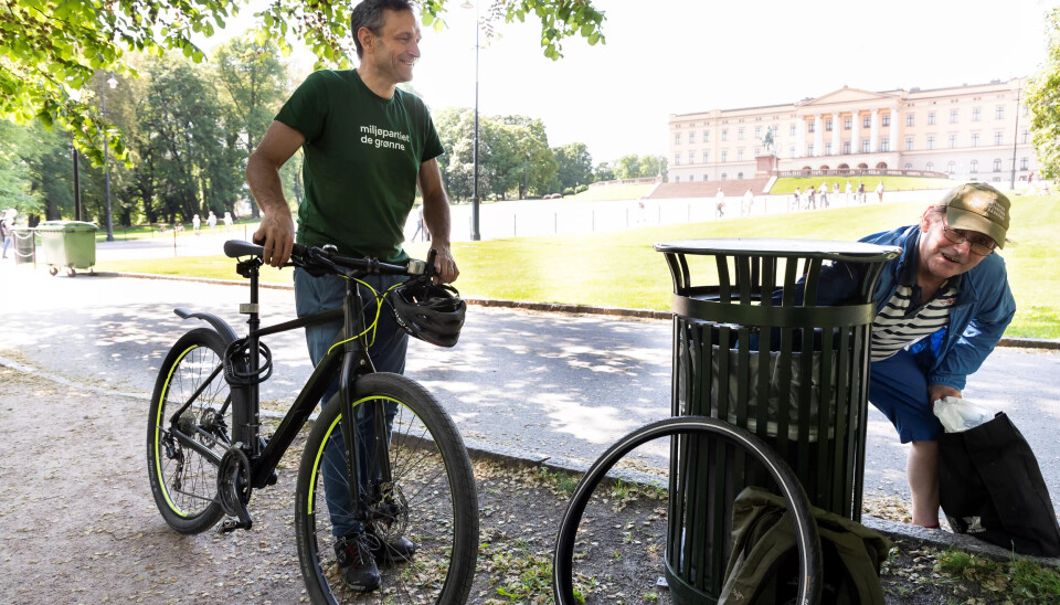 NY STYRINGSMODELL: – Grønn omstilling er i stor grad en omstilling bort fra New Public Management, som er basert på grå ideologi om måltallstyring framfor tillit til fagfolk, sier Arild Hermstad. Her på tur gjennom Oslo. NY STYRINGSMODELL: – Grønn omstilling er i stor grad en omstilling bort fra New Public Management, som er basert på grå ideologi om måltallstyring framfor tillit til fagfolk, sier Arild Hermstad. Her på tur gjennom Oslo.