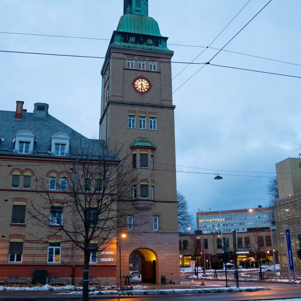 Flere ansatte ved Oslo universitetssykehus har blitt trukket i lønn etter vinterens værkaos i hovedstaden. Flere ansatte ved Oslo universitetssykehus har blitt trukket i lønn etter vinterens værkaos i hovedstaden.