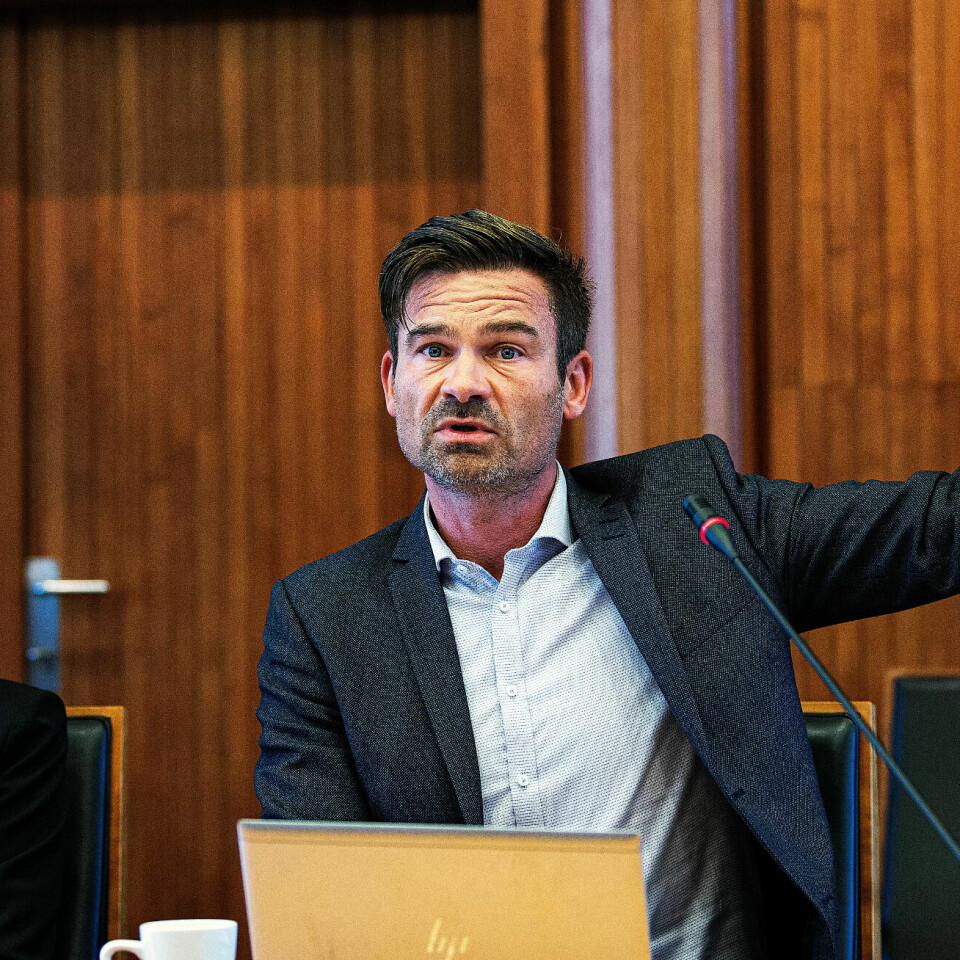 LO, her med leder Peggy Hessen Følsvik (t.v.) og sjeføkonom Roger Bjørnstad, har foreslått et nytt utvalg som skal se på den økonomiske politikken i Norge. LO, her med leder Peggy Hessen Følsvik (t.v.) og sjeføkonom Roger Bjørnstad, har foreslått et nytt utvalg som skal se på den økonomiske politikken i Norge.