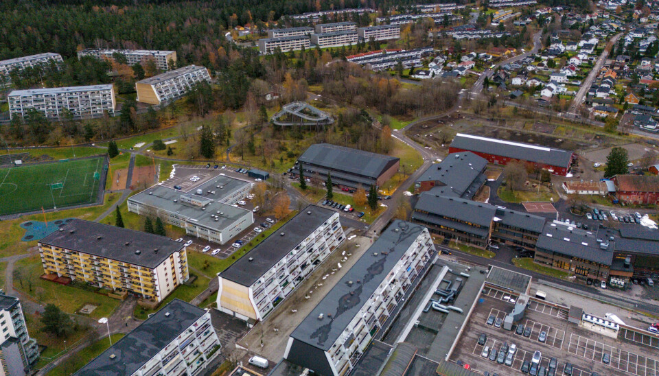 FLYTTEFOT: Arbeiderpartiet vil flytte statlige arbeidsplasser til Oslo øst. Kanskje kan statlige virksomheter få kontorer på Stovner en dag. FLYTTEFOT: Arbeiderpartiet vil flytte statlige arbeidsplasser til Oslo øst. Kanskje kan statlige virksomheter få kontorer på Stovner en dag.