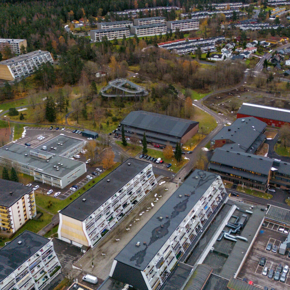 FLYTTEFOT: Arbeiderpartiet vil flytte statlige arbeidsplasser til Oslo øst. Kanskje kan statlige virksomheter få kontorer på Stovner en dag. FLYTTEFOT: Arbeiderpartiet vil flytte statlige arbeidsplasser til Oslo øst. Kanskje kan statlige virksomheter få kontorer på Stovner en dag.