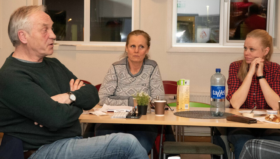 – Det hører også med til bildet at de andre selskapene er i ferd med å tilby like gode vilkår som Posten gjør. Så jeg ser ikke at det er mye å hente på dette, sa Olav Otnæs (t.v.). – Det hører også med til bildet at de andre selskapene er i ferd med å tilby like gode vilkår som Posten gjør. Så jeg ser ikke at det er mye å hente på dette, sa Olav Otnæs (t.v.).