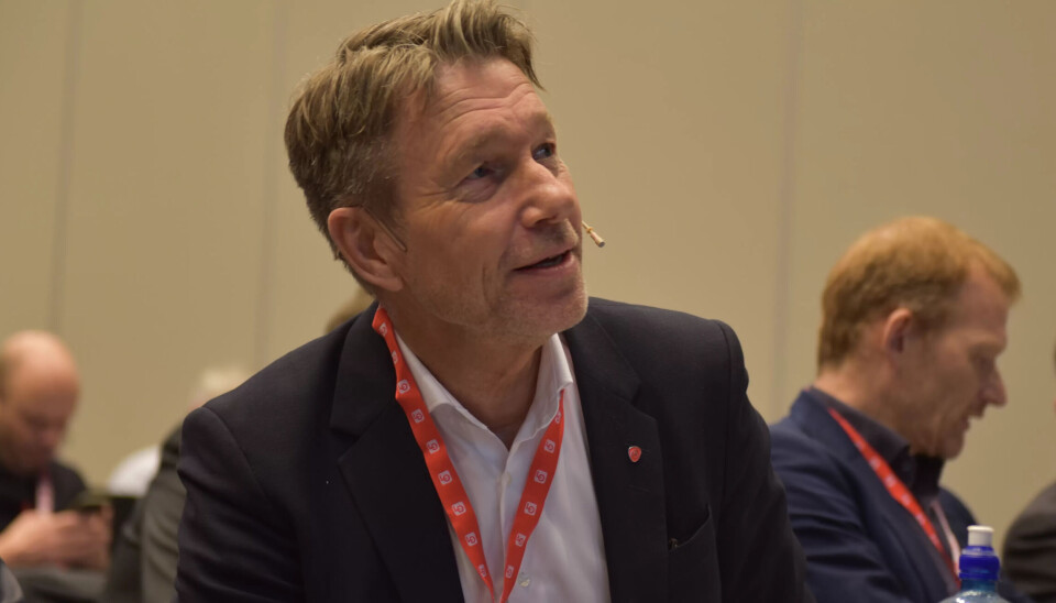 Olje- og energiminister Terje Aasland vil ikke innfri fagbevegelsens krav. Olje- og energiminister Terje Aasland vil ikke innfri fagbevegelsens krav.