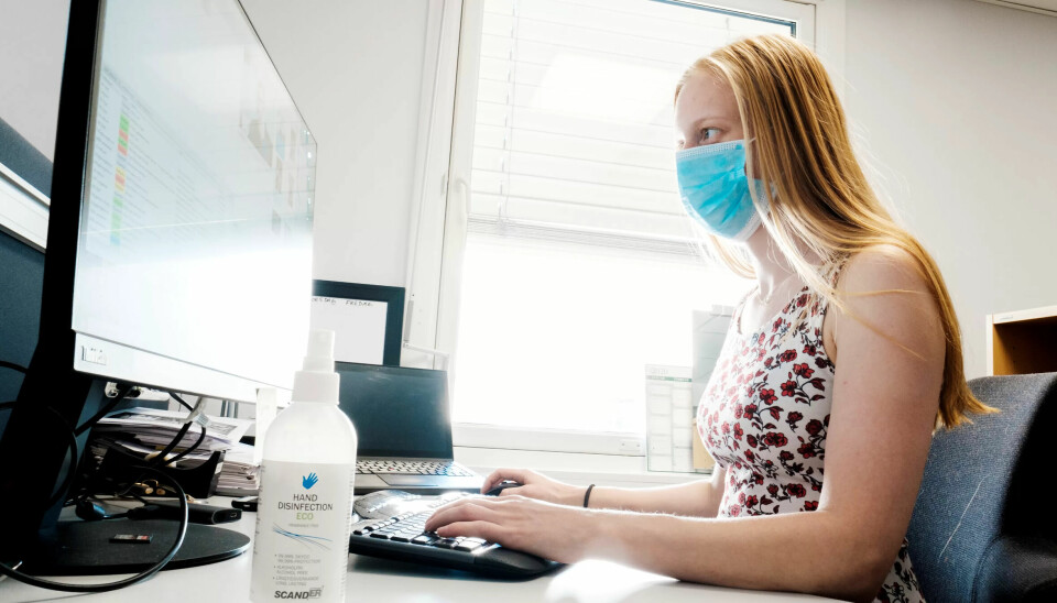 NYE ARBEIDSHVERDAG: Blir det ansiktsmasker på kontoret framover? Pleksiglass? Cellekontorer? NYE ARBEIDSHVERDAG: Blir det ansiktsmasker på kontoret framover? Pleksiglass? Cellekontorer?