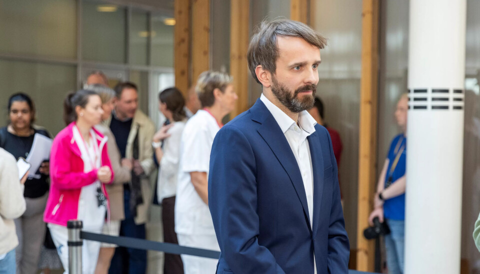 OSLO: Det var Jan Christian Vestre som fikk i oppdrag å ta det første spadetaket. Her fra en tidligere pressekonferanse. OSLO: Det var Jan Christian Vestre som fikk i oppdrag å ta det første spadetaket. Her fra en tidligere pressekonferanse.