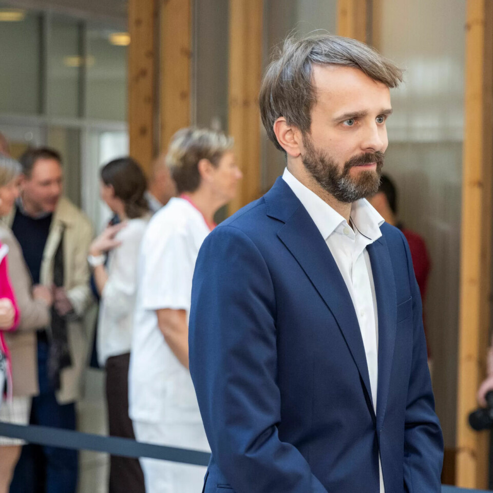 OSLO: Det var Jan Christian Vestre som fikk i oppdrag å ta det første spadetaket. Her fra en tidligere pressekonferanse. OSLO: Det var Jan Christian Vestre som fikk i oppdrag å ta det første spadetaket. Her fra en tidligere pressekonferanse.