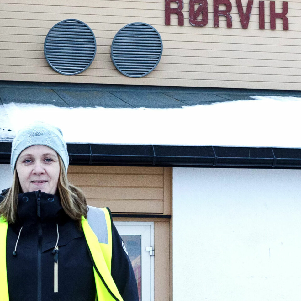 Flere av de ansatte sier de går hjem med hodepine, ifølge tillitsvalgte Tine Sæternes. Flere av de ansatte sier de går hjem med hodepine, ifølge tillitsvalgte Tine Sæternes.