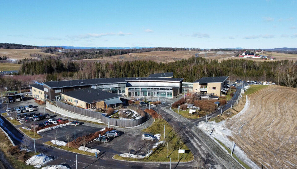 LANDLIG: Beboerne på Sørvald bo- og behandlingssenter har god utsikt over åker og skog. LANDLIG: Beboerne på Sørvald bo- og behandlingssenter har god utsikt over åker og skog.
