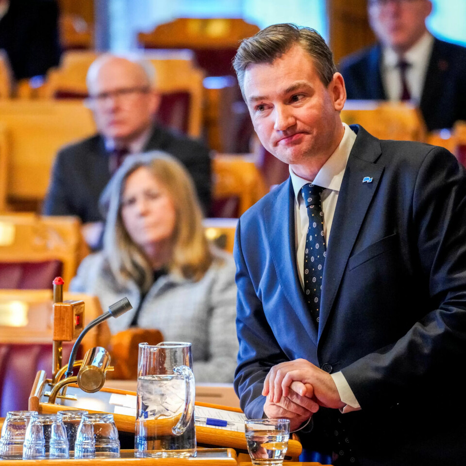 LANGE: Høyres nestleder Henrik Asheim mener regjeringens helsepolitikk ikke funker når helsekøene blir stadig lengre. LANGE: Høyres nestleder Henrik Asheim mener regjeringens helsepolitikk ikke funker når helsekøene blir stadig lengre.