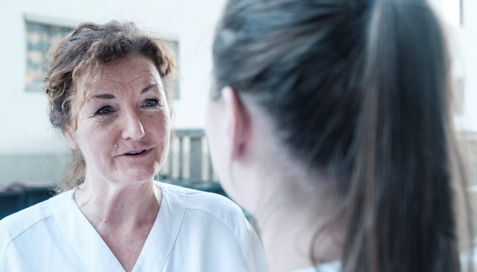 TRIST: - Det er synd at arbeidsgivere ikke vet at alle yrkesfaglærere både har solig praksis og utdanning, syns Olaug Finsrud. TRIST: - Det er synd at arbeidsgivere ikke vet at alle yrkesfaglærere både har solig praksis og utdanning, syns Olaug Finsrud.