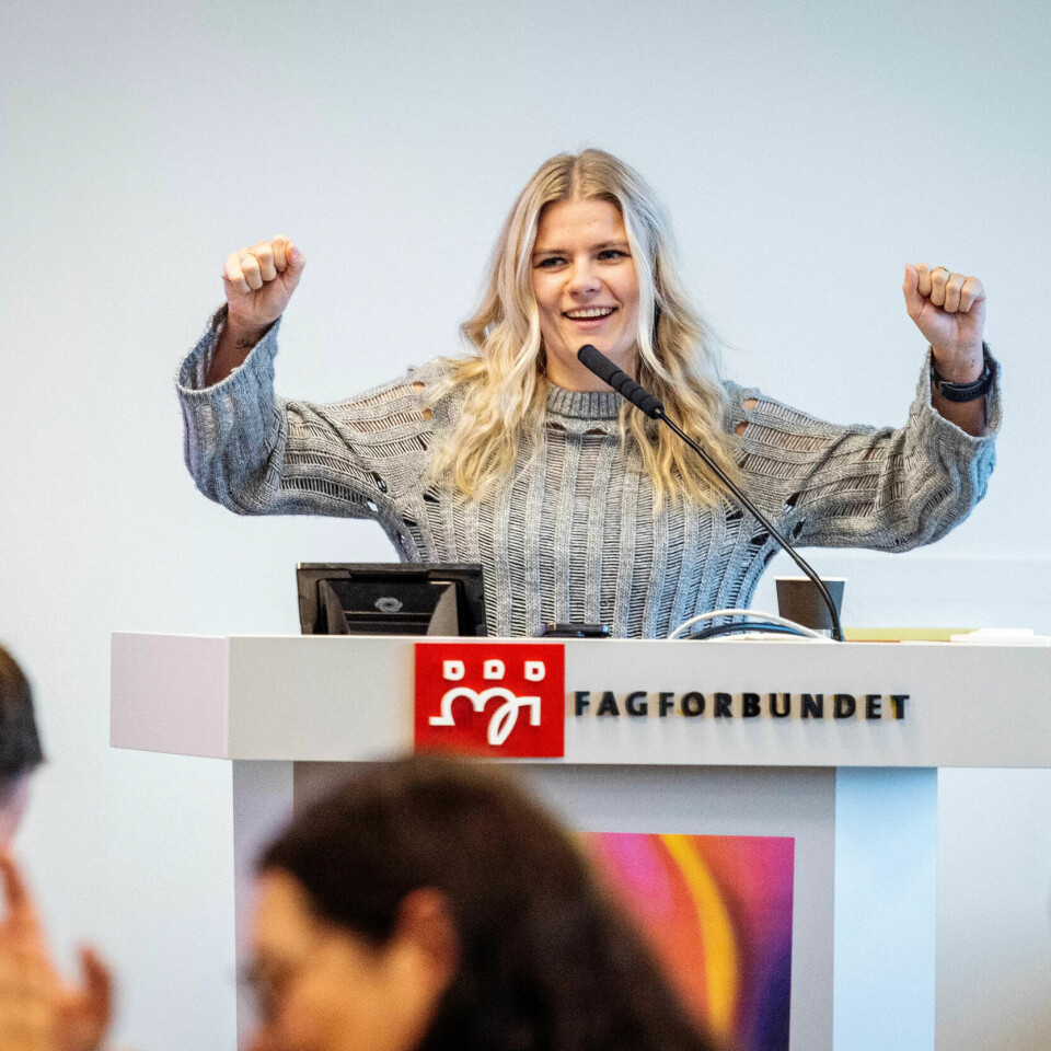 KJEMPER FOR TENNENE: Jeanette Lea Romslo og Fagforbundet Ung jubler etter at ordningen med støtte til tannlege for folk i 20-åra skal utvides. KJEMPER FOR TENNENE: Jeanette Lea Romslo og Fagforbundet Ung jubler etter at ordningen med støtte til tannlege for folk i 20-åra skal utvides.