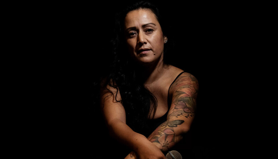 Se hva Stina holder på med når hun ikke jobber på sykehjemmet