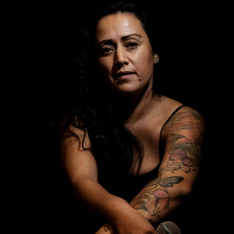 Se hva Stina holder på med når hun ikke jobber på sykehjemmet