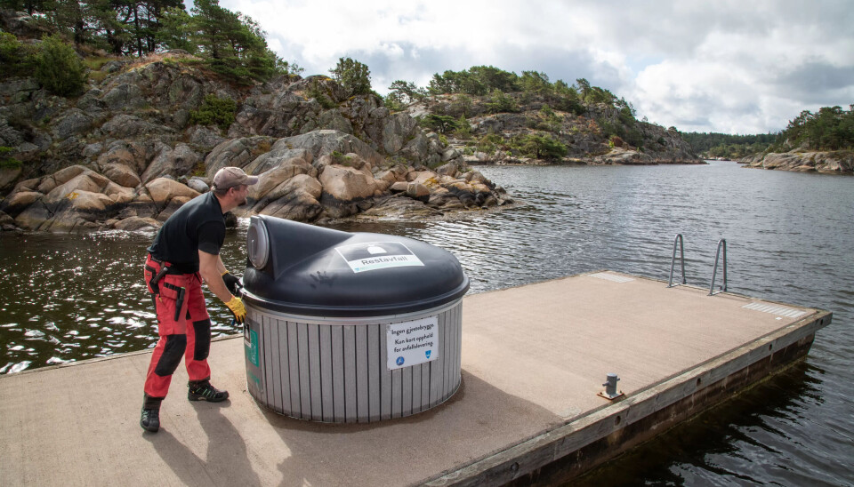 TORDENSKIOLDBUKTA: En flytende tømmestasjon for båtfolkets septiktanker og annet avfall. TORDENSKIOLDBUKTA: En flytende tømmestasjon for båtfolkets septiktanker og annet avfall.