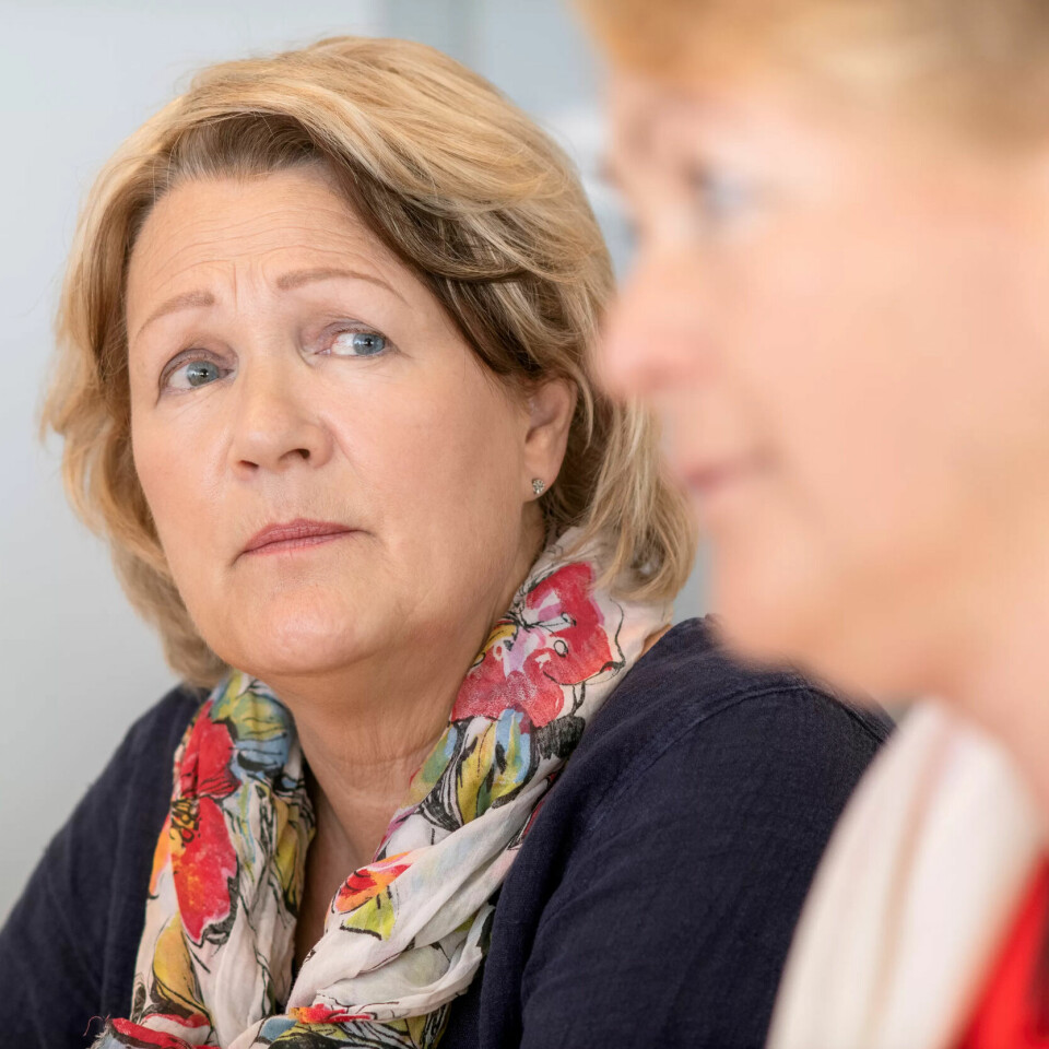 TATT VARE PÅ: Broren vår kunne ikke blitt tatt bedre vare på av noen andre, sier Else Berit Anne Fladmark Kvasnes (t.v.) og Else Berit Fladmark som var svært fornøyde med Blindheim. Broren døde i august og bilde publiseres i samsvar med de to søstrene. TATT VARE PÅ: Broren vår kunne ikke blitt tatt bedre vare på av noen andre, sier Else Berit Anne Fladmark Kvasnes (t.v.) og Else Berit Fladmark som var svært fornøyde med Blindheim. Broren døde i august og bilde publiseres i samsvar med de to søstrene.