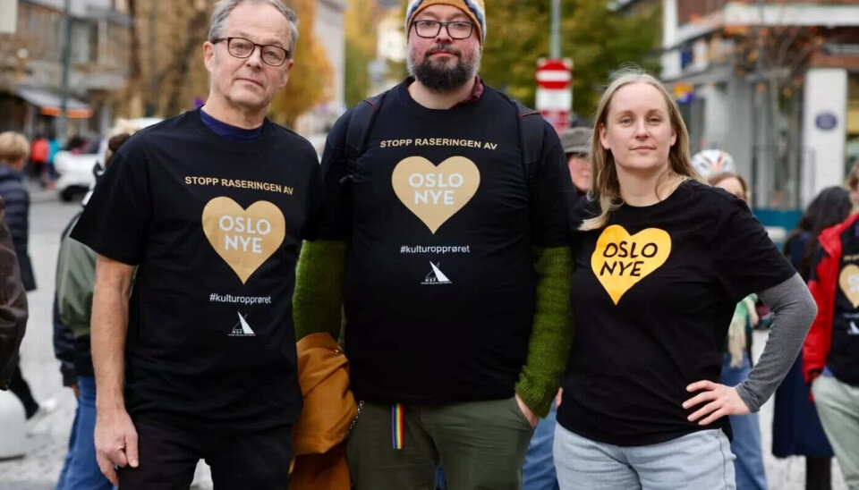 OSLO NYE TEATER RASERES: Stein Talleraas, tillitsvalgt Oslo Nye Teater, Ola Erik Blæsterdalen og Mari Røsjø fra Fagforbundet Teater og Scene da de deltok på Bystyrets spørretime i oktober. De satt på galleriet da budsjettforhandlingene foregikk i desember. OSLO NYE TEATER RASERES: Stein Talleraas, tillitsvalgt Oslo Nye Teater, Ola Erik Blæsterdalen og Mari Røsjø fra Fagforbundet Teater og Scene da de deltok på Bystyrets spørretime i oktober. De satt på galleriet da budsjettforhandlingene foregikk i desember.