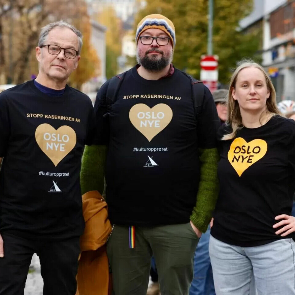 OSLO NYE TEATER RASERES: Stein Talleraas, tillitsvalgt Oslo Nye Teater, Ola Erik Blæsterdalen og Mari Røsjø fra Fagforbundet Teater og Scene da de deltok på Bystyrets spørretime i oktober. De satt på galleriet da budsjettforhandlingene foregikk i desember. OSLO NYE TEATER RASERES: Stein Talleraas, tillitsvalgt Oslo Nye Teater, Ola Erik Blæsterdalen og Mari Røsjø fra Fagforbundet Teater og Scene da de deltok på Bystyrets spørretime i oktober. De satt på galleriet da budsjettforhandlingene foregikk i desember.